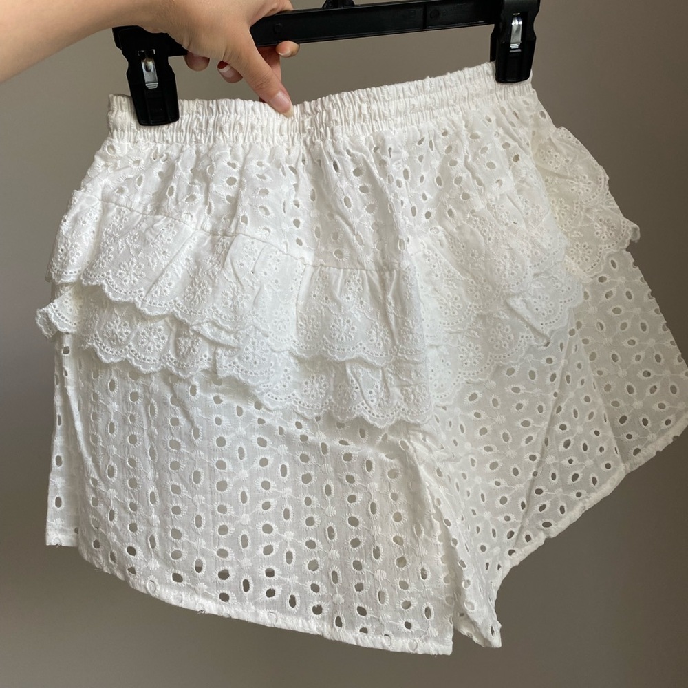 Runaway The Label Eyelet Embroidered IMOGEN SHORTS Ruffle White size S NWT - Picture 6 of 16